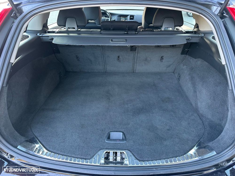 Volvo V60 1.6 D2 Momentum Eco Powershift - 16