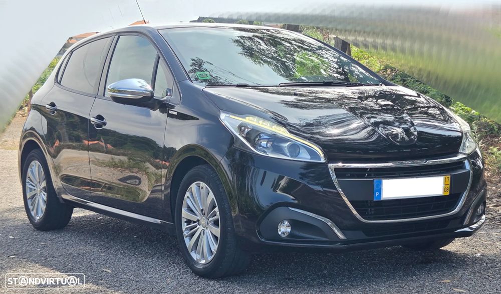 Peugeot 208 1.2 PureTech Style - 1