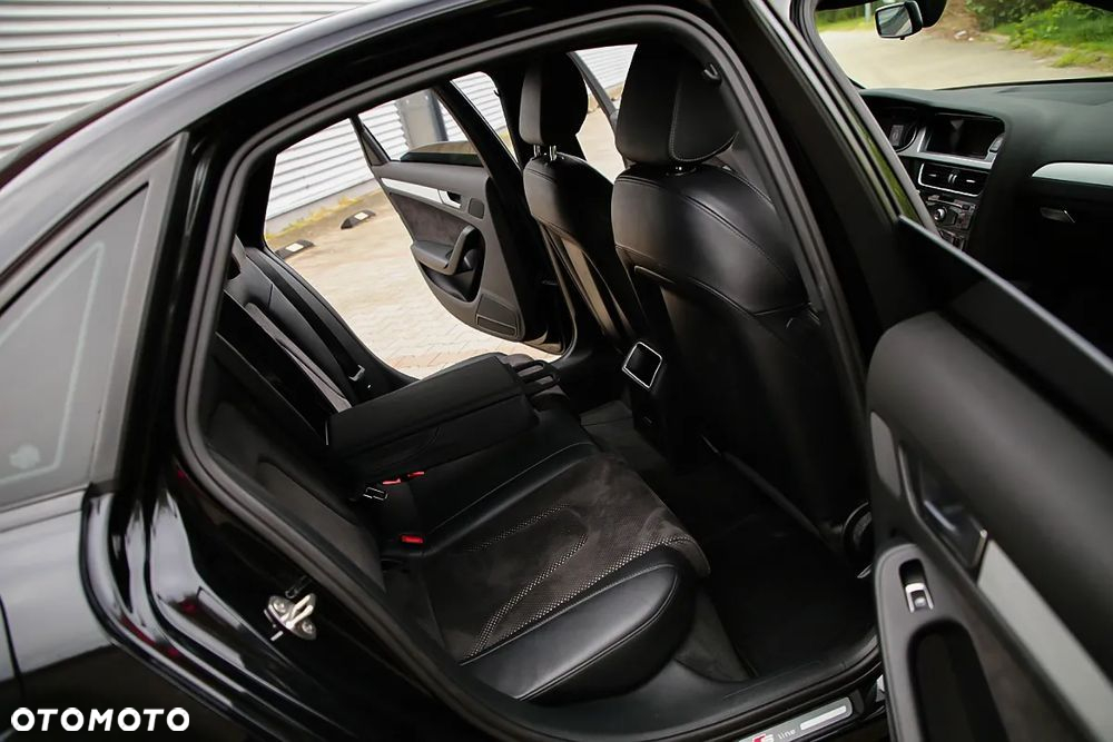 Audi A4 1.8 TFSI quattro S line Sportpaket - 17