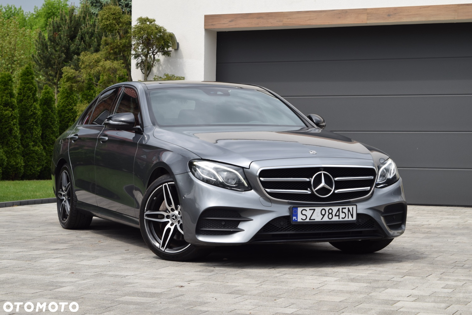 Mercedes-Benz Klasa E 220 d 9G-TRONIC - 2