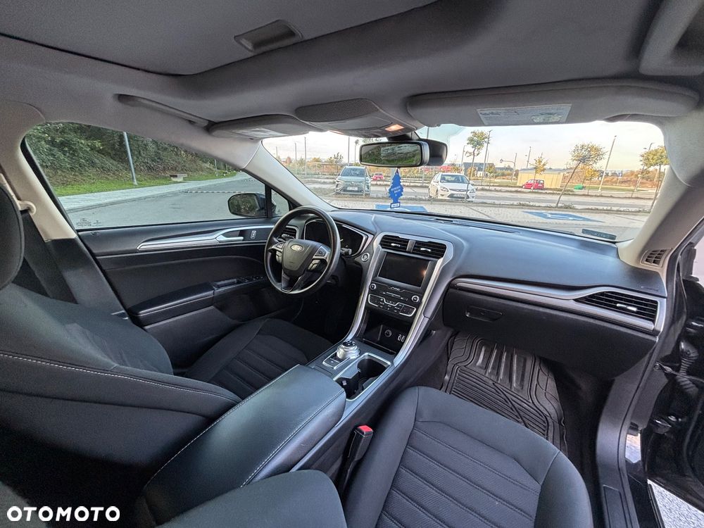 Ford Fusion - 7
