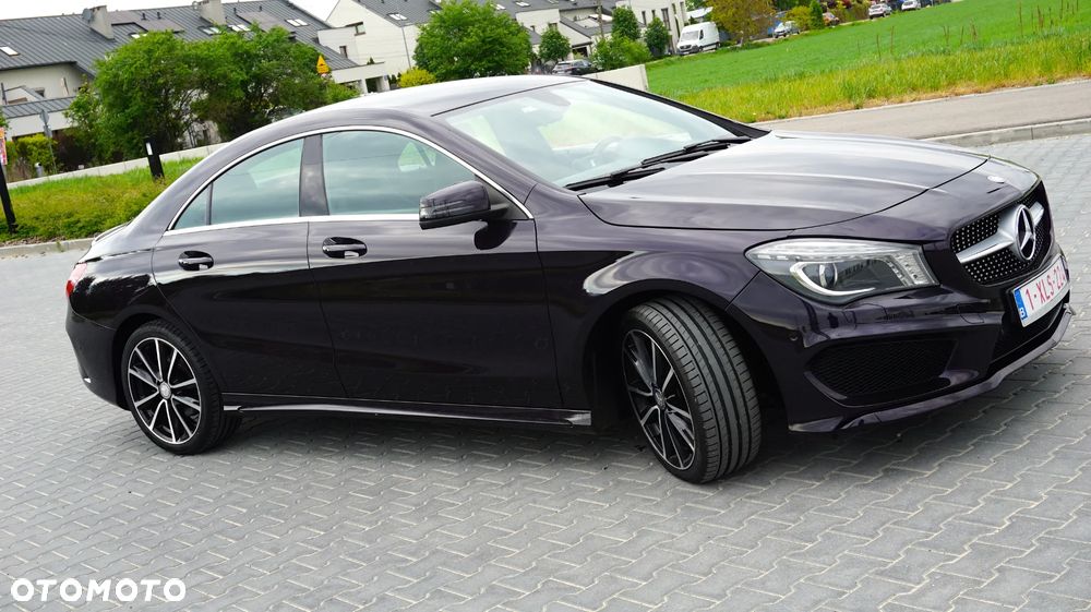 Mercedes-Benz CLA 180 AMG Line - 21