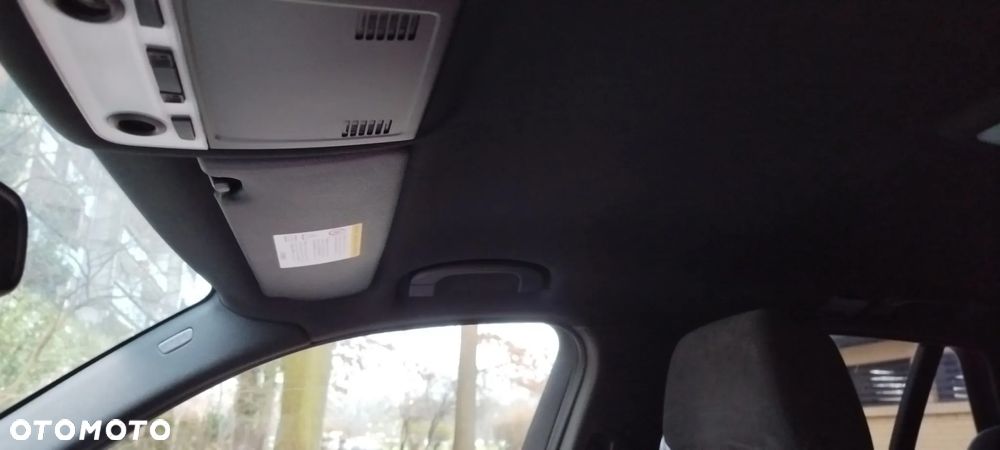 BMW X1 sDrive20d Sport Line - 13