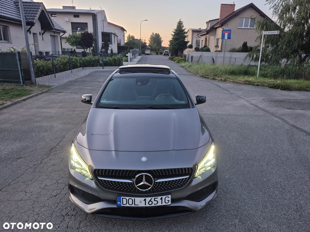 Mercedes-Benz CLA 200 7G-DCT AMG Line - 12