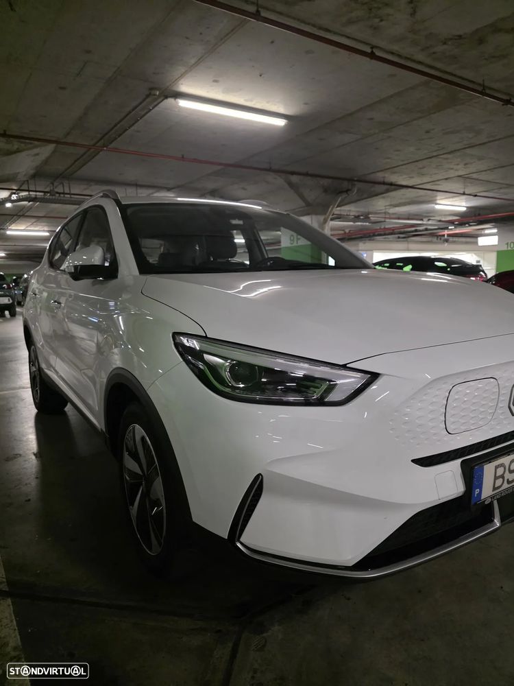 MG ZS EV 72.6 kWh Luxury OBC 11 kW - 3
