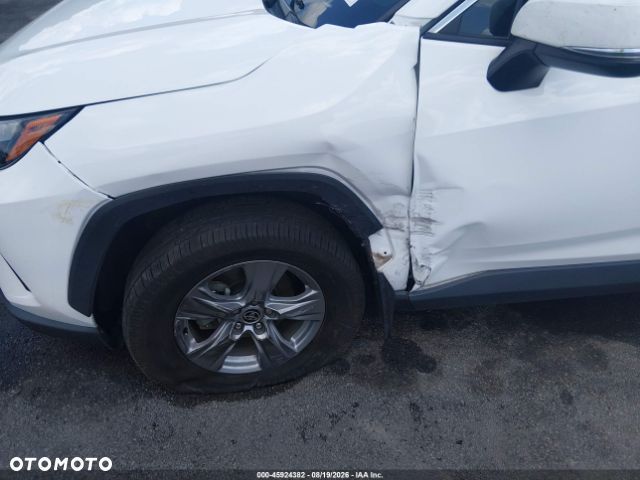 Toyota RAV4 - 6