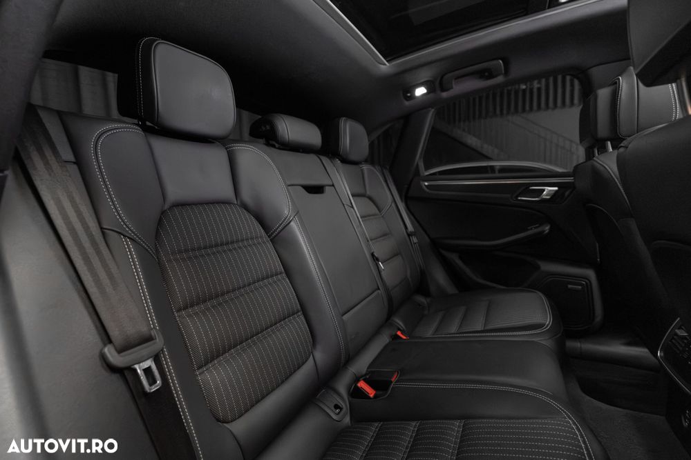 Porsche Macan - 34