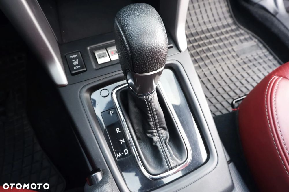 Subaru Forester 2.0XT Platinum Lineartronic - 24