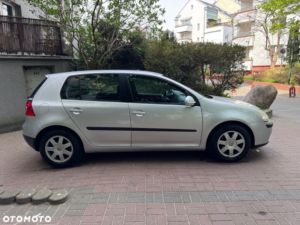Volkswagen Golf - 2
