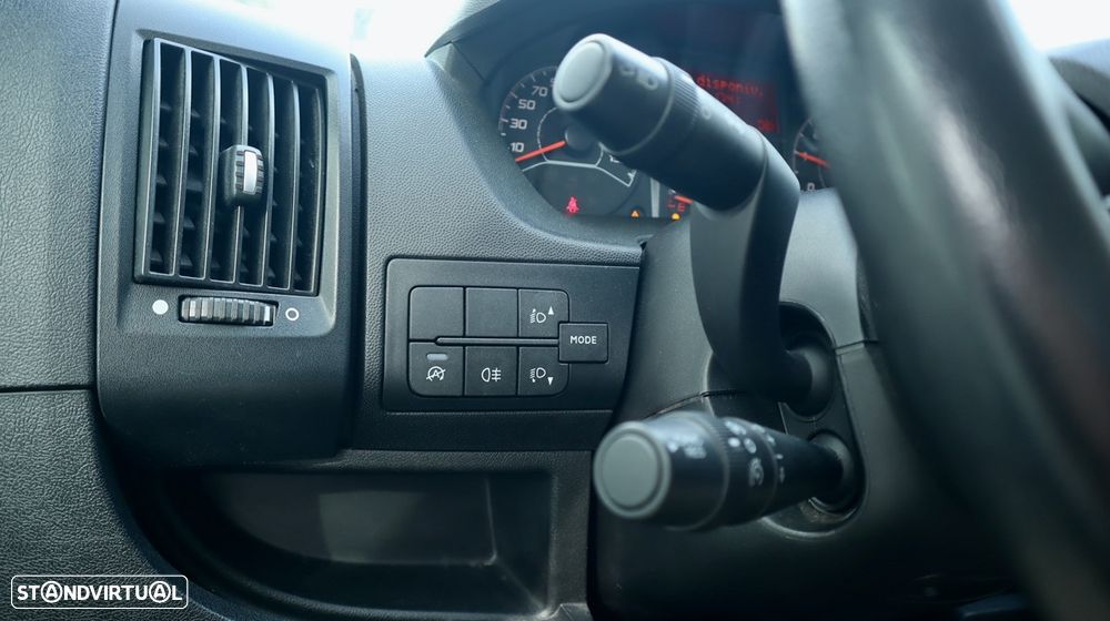 Peugeot Boxer Furgão 330 L3H2 2.2 BlueHDi 120cv - 36