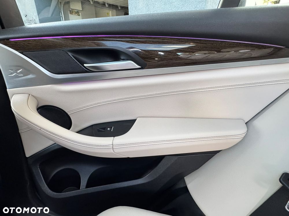 BMW X3 xDrive30i xLine sport - 33