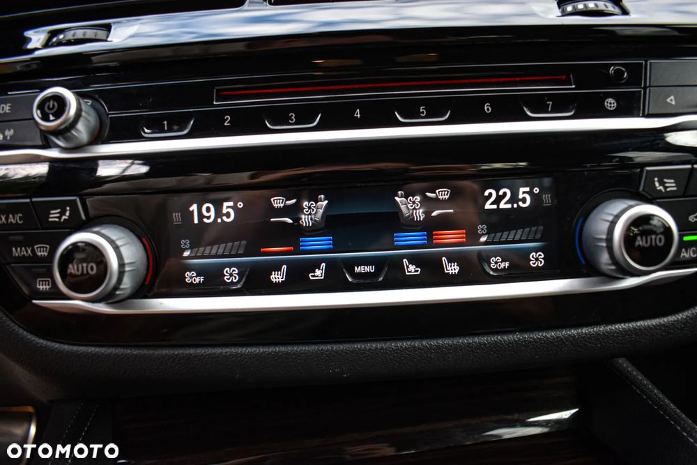 BMW Seria 5 530d xDrive Sport Line - 11