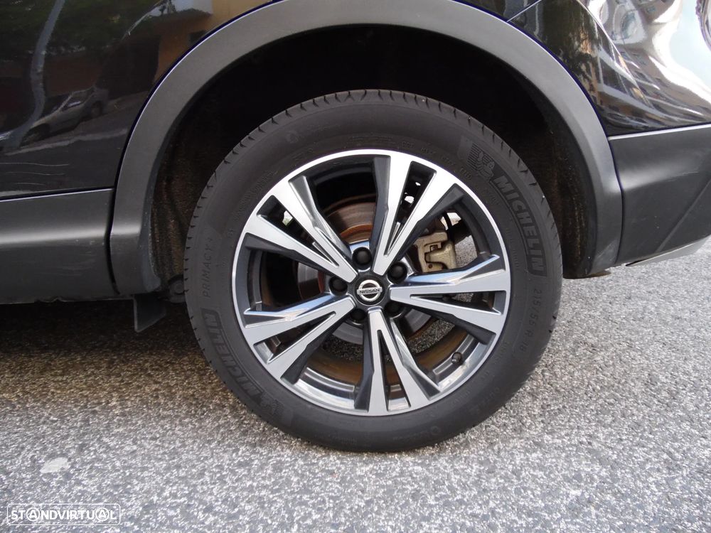Nissan Qashqai 1.5 dCi N-Connecta J18 - 22