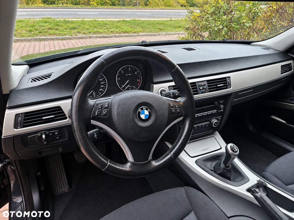 BMW Seria 3 320d - 6