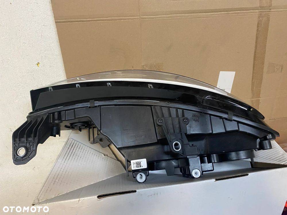 lampa tipo zwykła prawa eu cała - 4