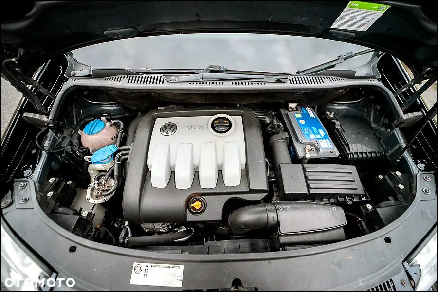 Volkswagen Touran - 37