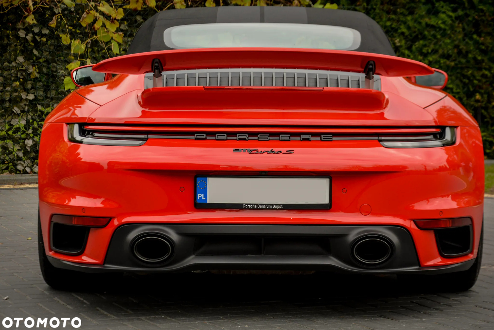 Porsche 911 Carrera Turbo S Cabrio - 24