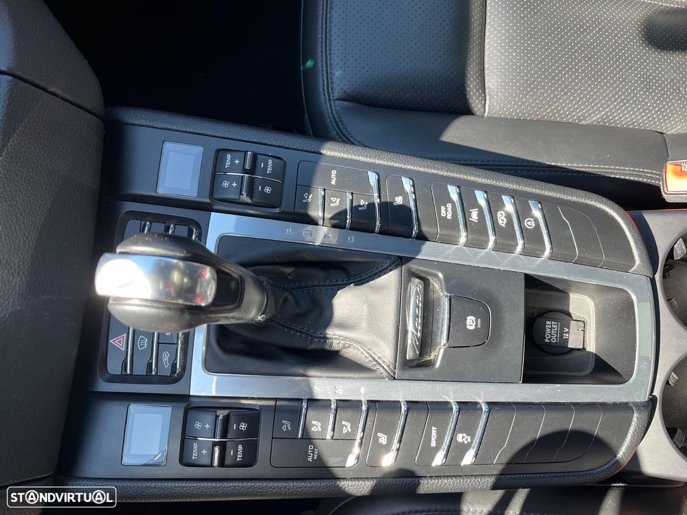 Porsche Macan - 29