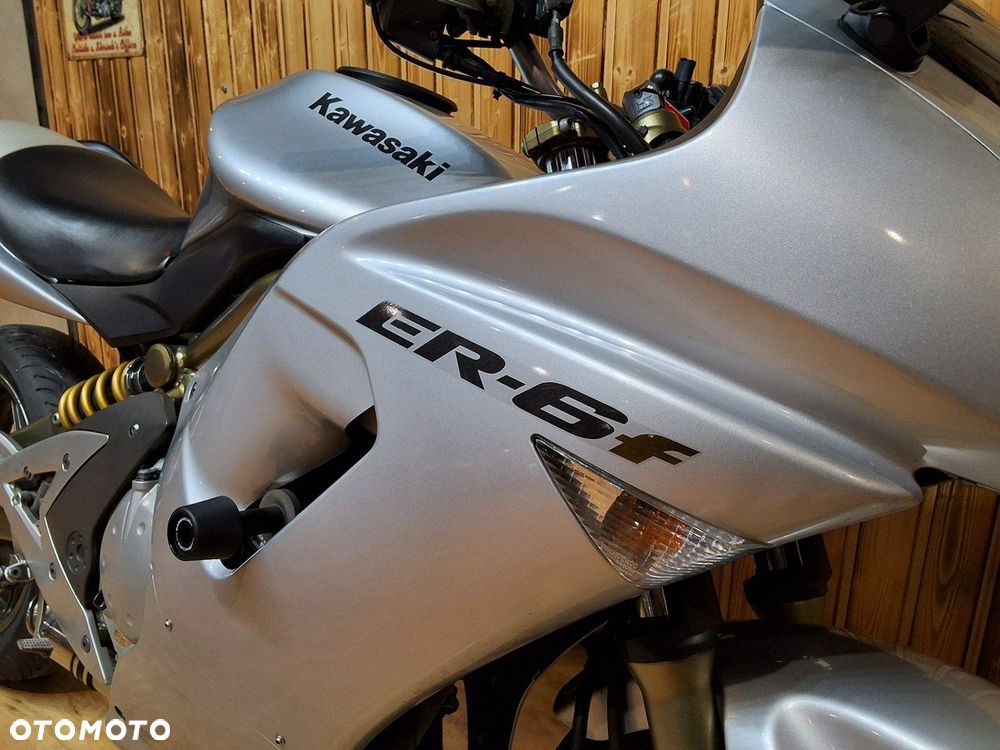 Kawasaki ER - 7