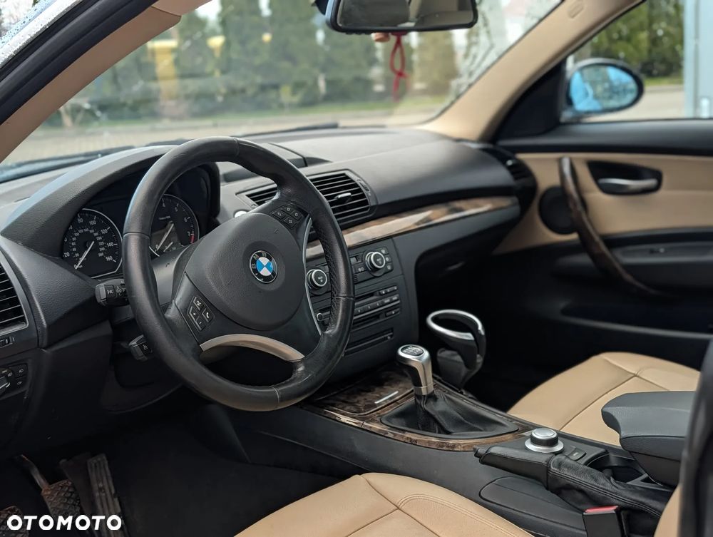 BMW Seria 1 130i - 15