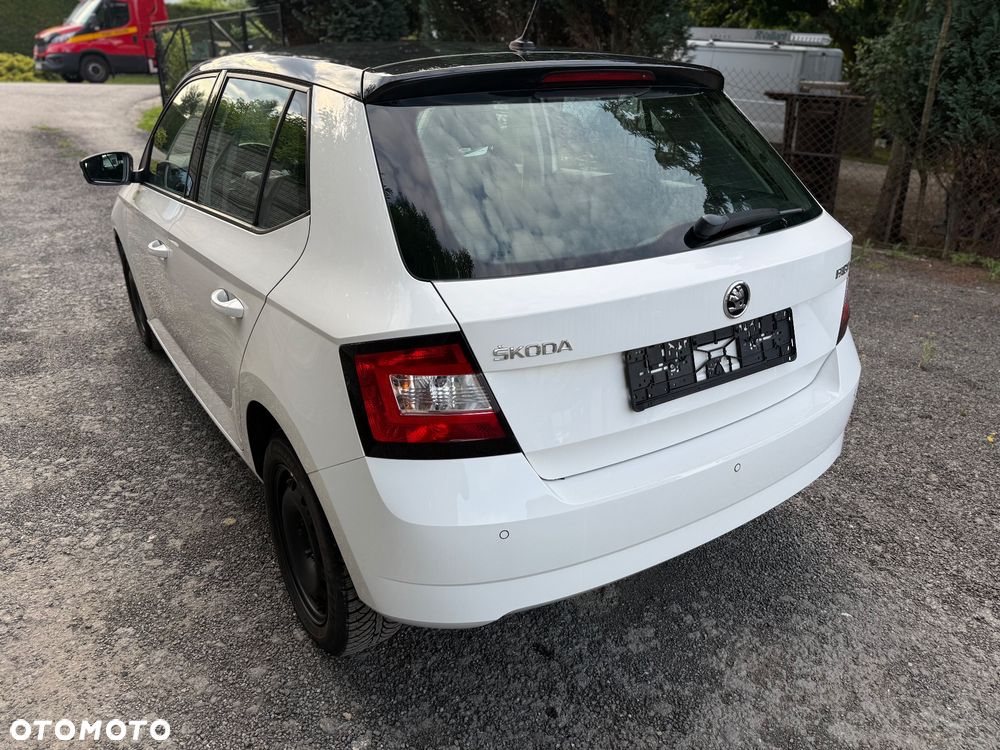 Skoda Fabia 1.0 TSI Style Color - 22