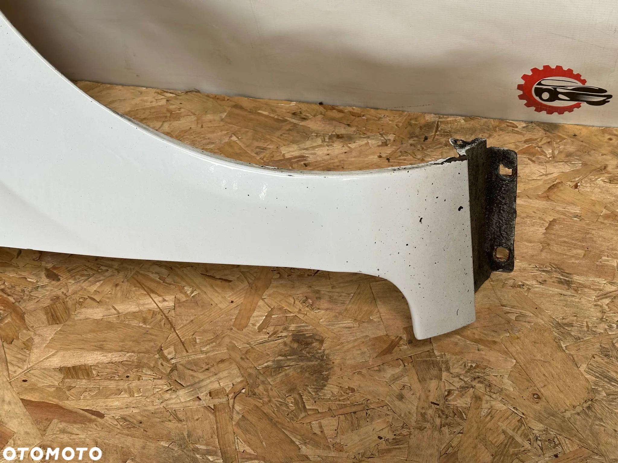 BŁOTNIK PRZEDNI PRAWY FORD FIESTA MK7  H9 - 4