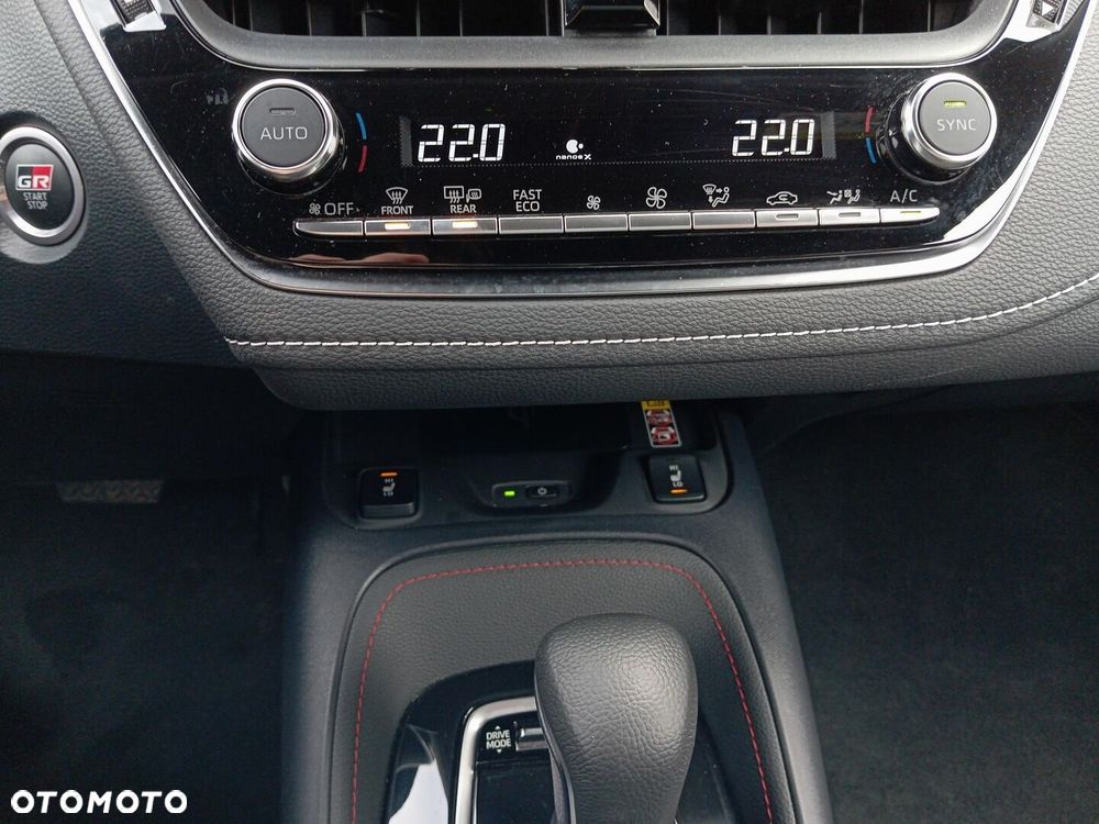 Toyota Corolla 1.8 Hybrid GR Sport Dynamic - 17