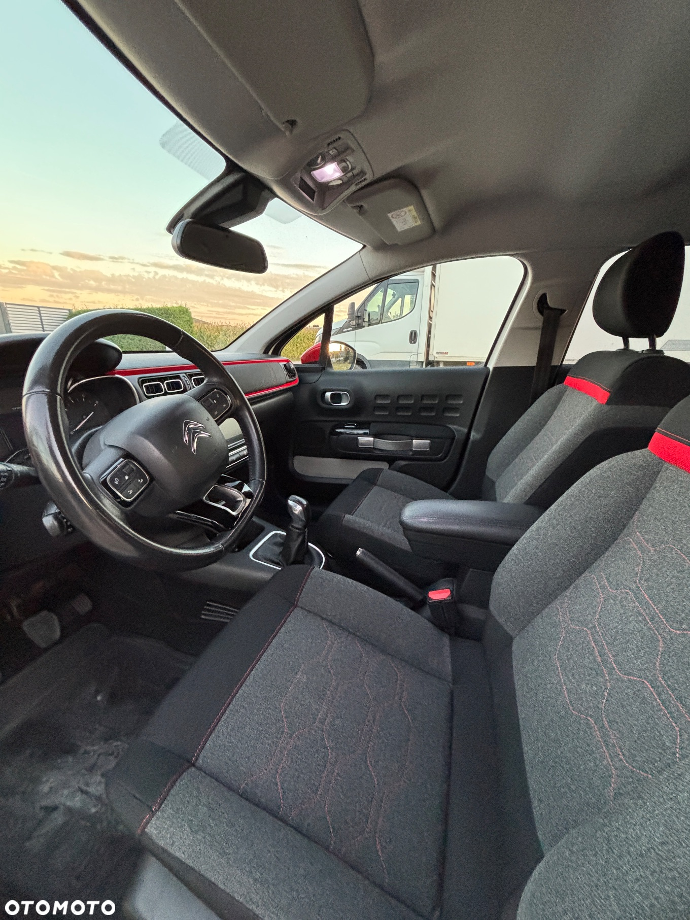 Citroën C3 1.2 PureTech Shine - 21