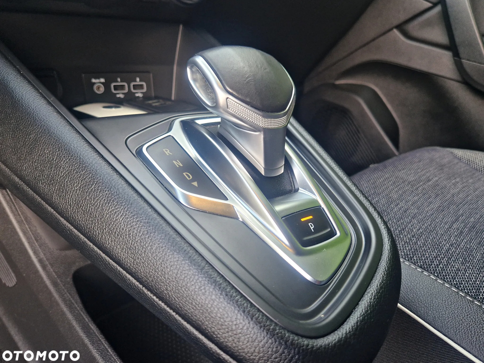 Renault Captur 1.3 TCe Intens EDC - 28