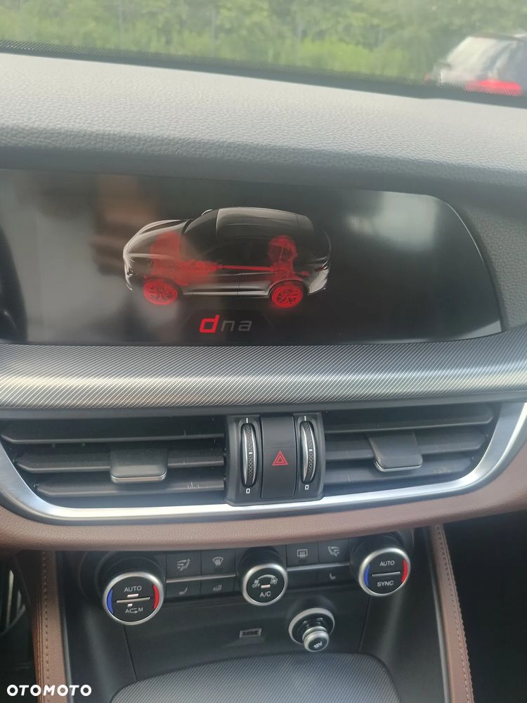 Alfa Romeo Stelvio 2.2 JTDM - 22