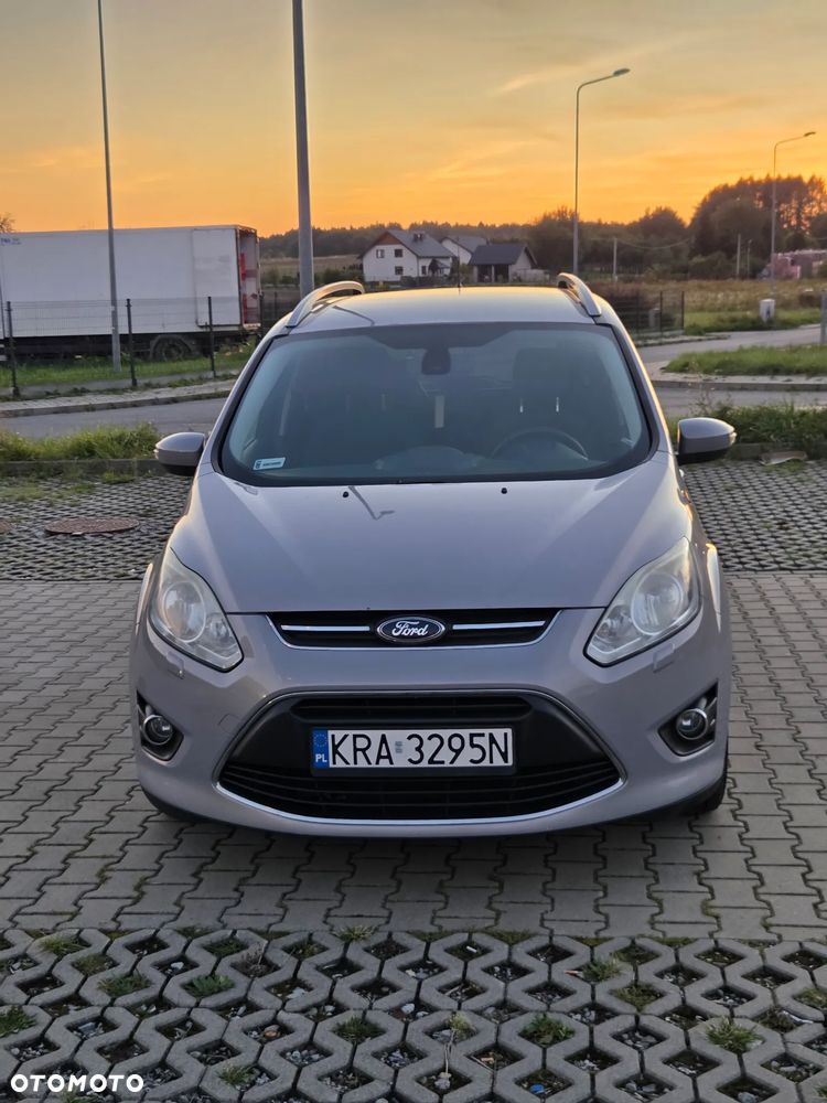 Ford Grand C-MAX - 11