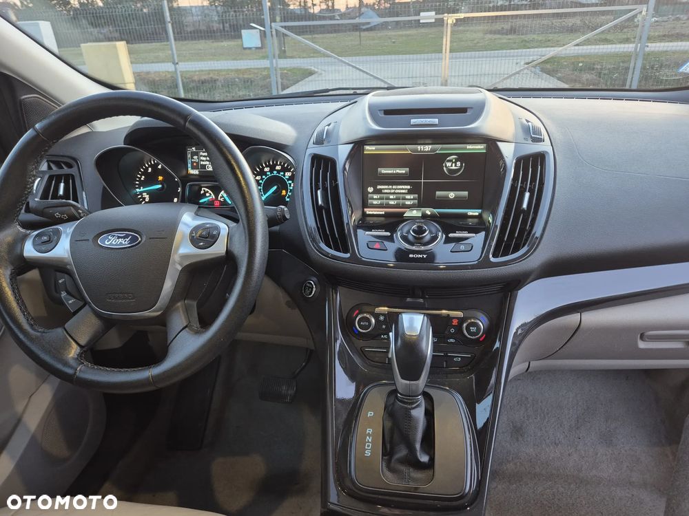 Ford Escape 2.0 EcoBoost AWD Titanium - 10