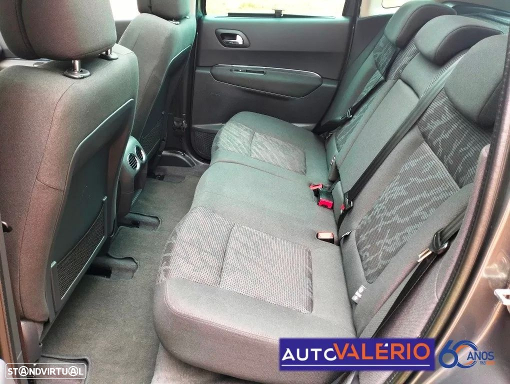Peugeot 3008 1.6 e-HDi Allure 2-Tronic - 32