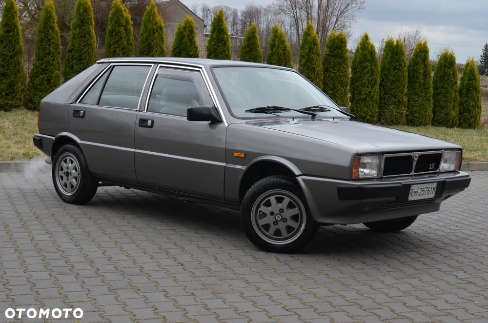 Lancia Delta 1600 i.e GT - 2