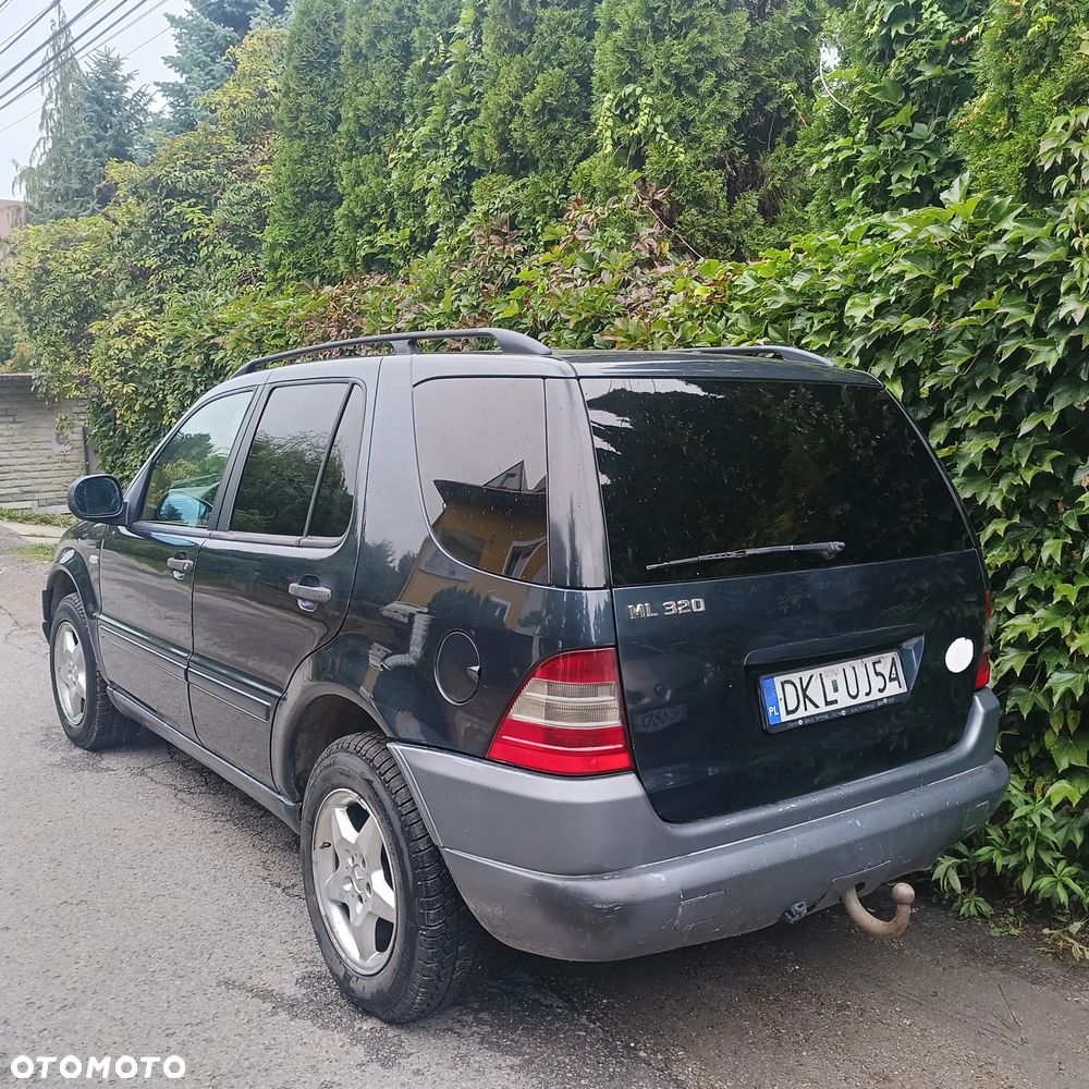 Mercedes-Benz ML - 6