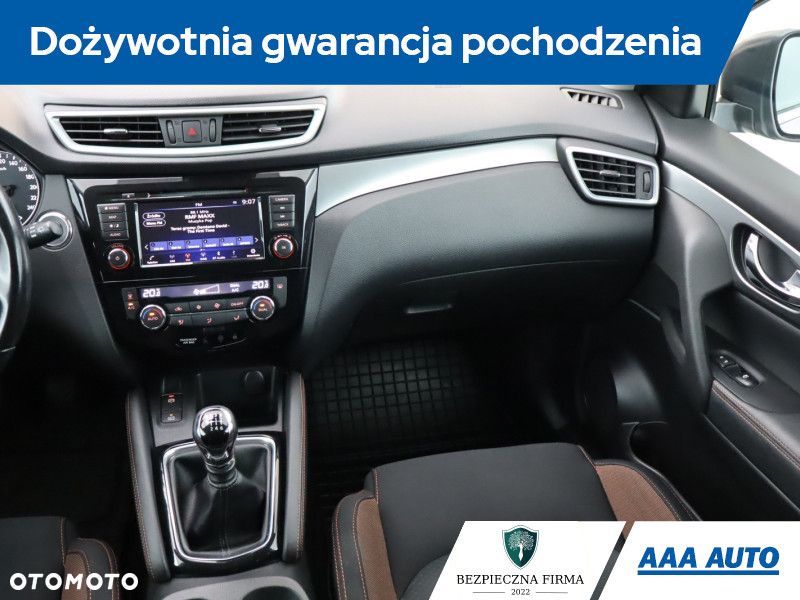 Nissan Qashqai - 10