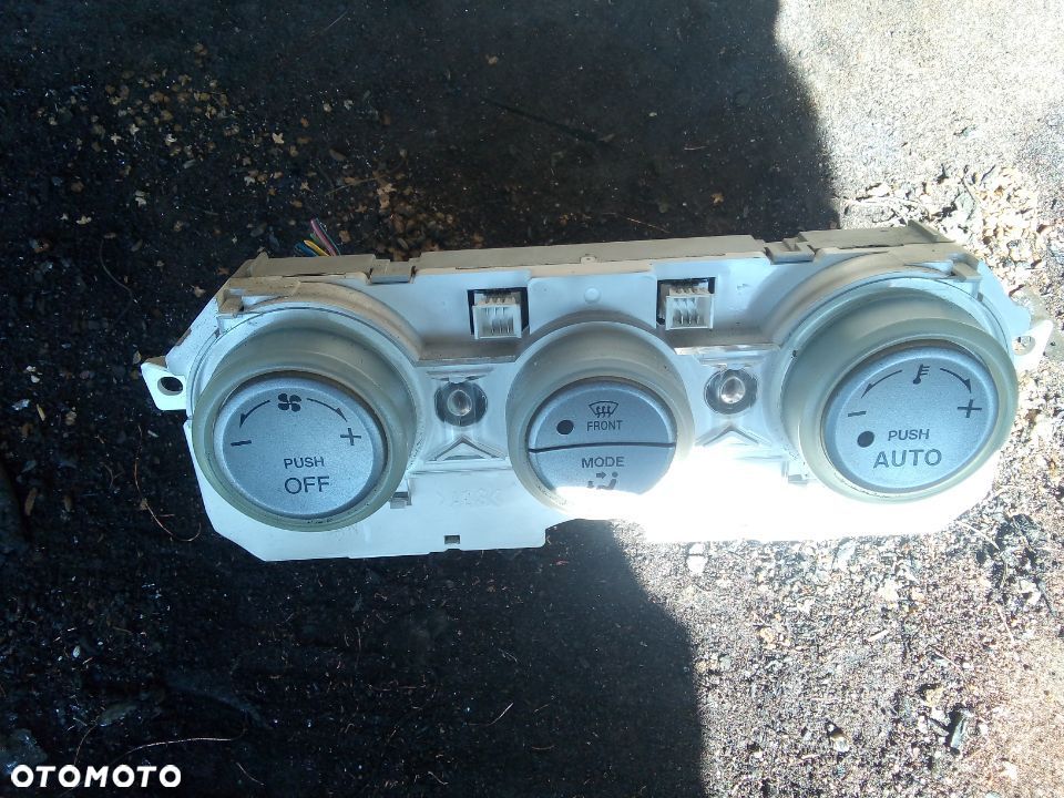 MAZDA 6 panel sterowania nawiewem lift - 1