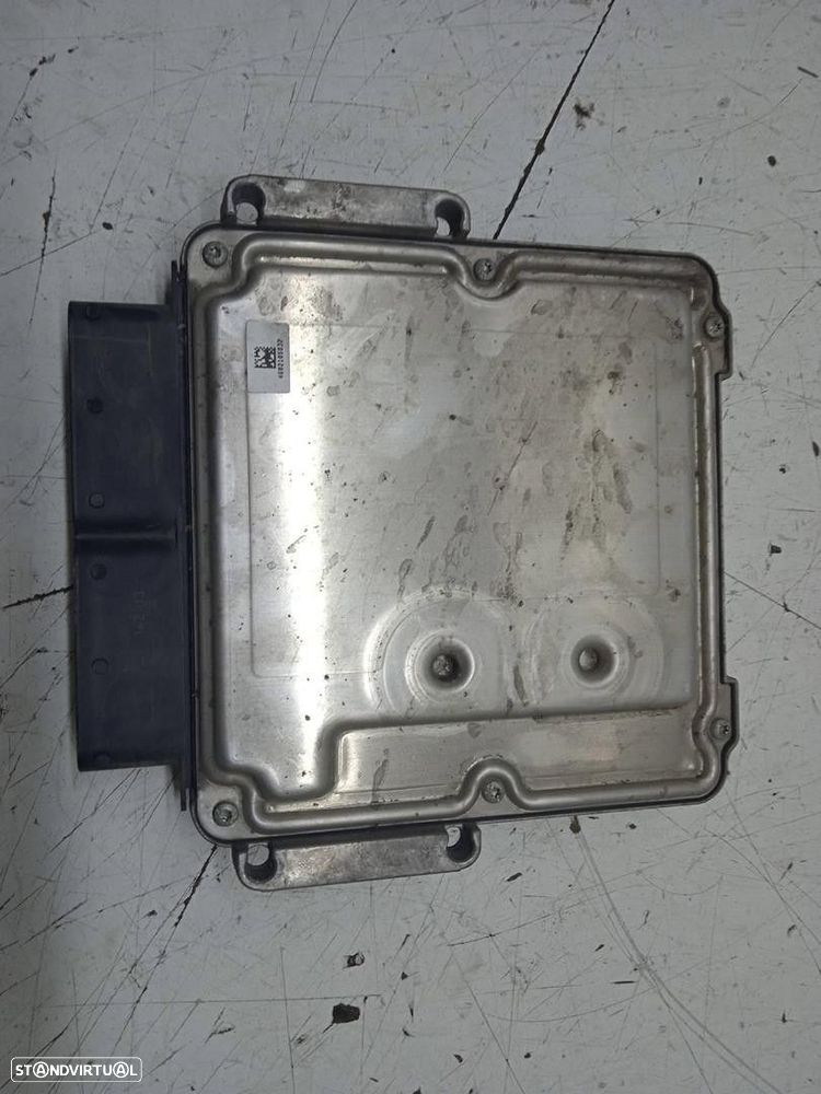 CENTRALINA MOTOR UCE JEEP RENEGADE TODO TERRENO, FECHADA 2016 -0281031204 - 2