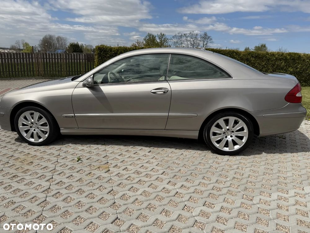 Mercedes-Benz CLK 320 CDI 7G-TRONIC Elegance - 8