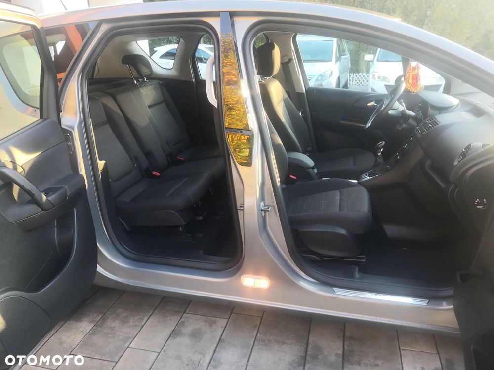 Opel Meriva - 22