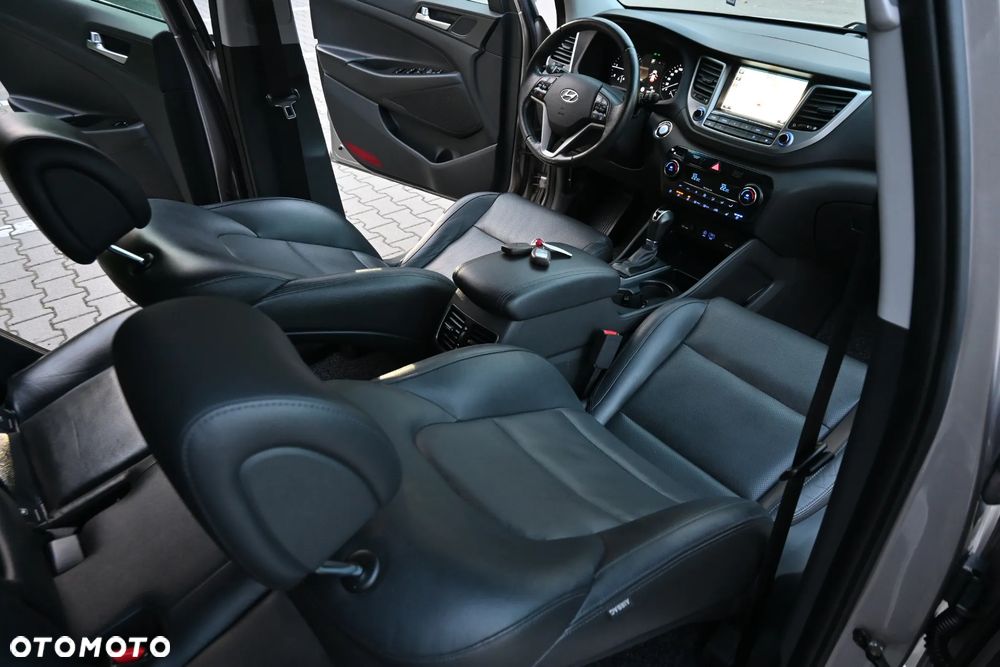 Hyundai Tucson 2.0 CRDI 4WD Automatik Premium - 36