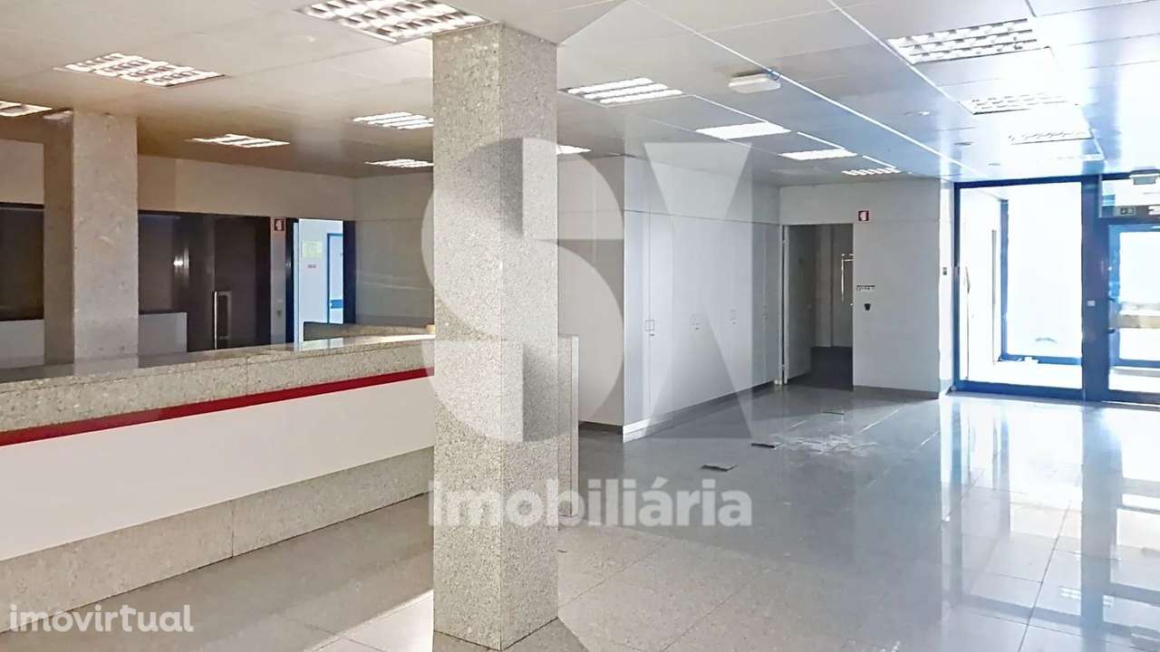 Espaço comercial - 194 m2 - Arrendamento - Rebordosa - Paredes - Grande imagem: 3/27