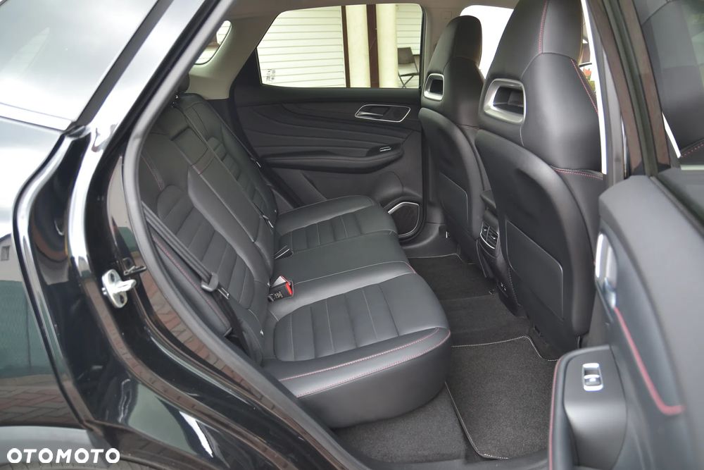 MG EHS Luxury - 16