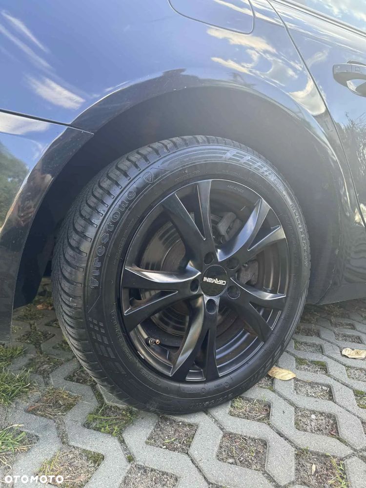 Audi A4 Avant 2.0 TDI - 25