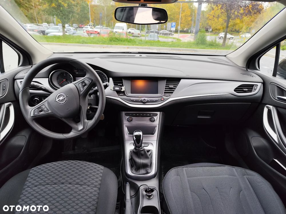 Opel Astra V 1.4 T Enjoy - 9