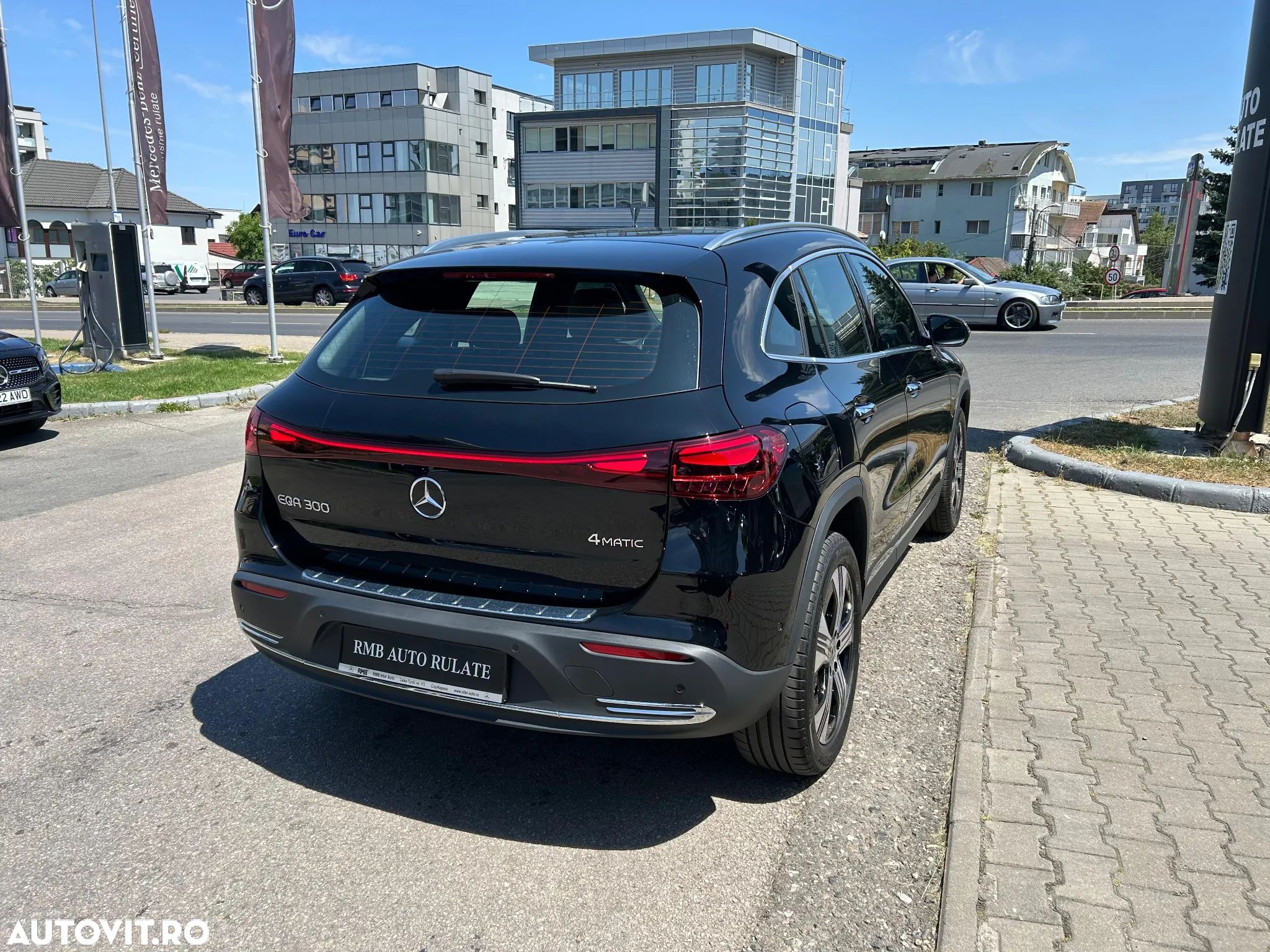 Mercedes-Benz EQA 300 4MATIC - 17