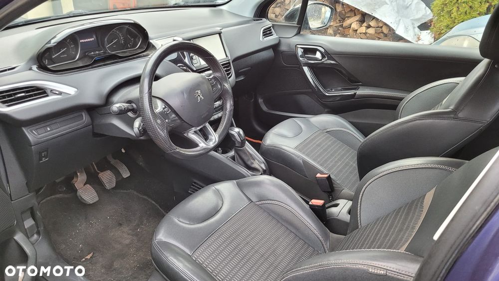 Peugeot 208 - 3
