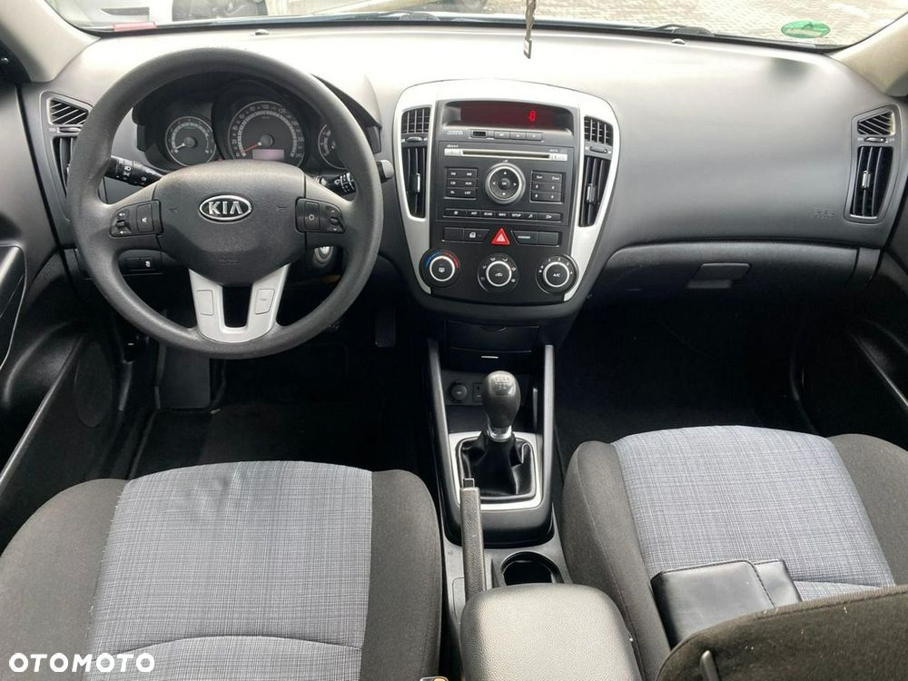 Kia Ceed 1.4 M - 10