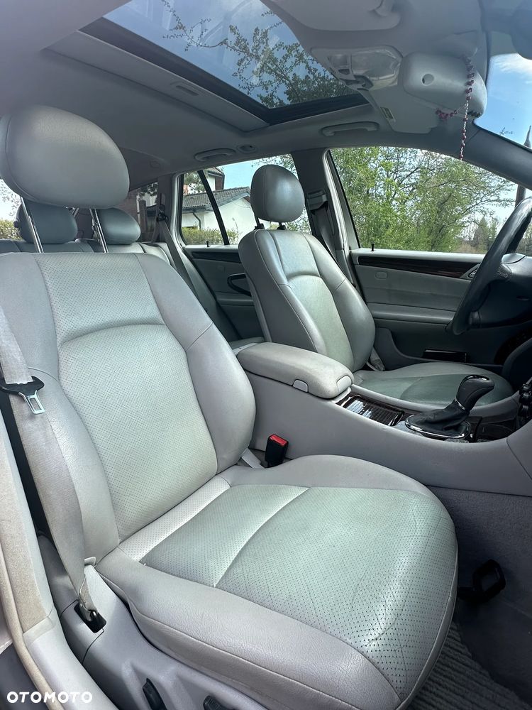 Mercedes-Benz Klasa C 240 4Matic Avantgarde - 26