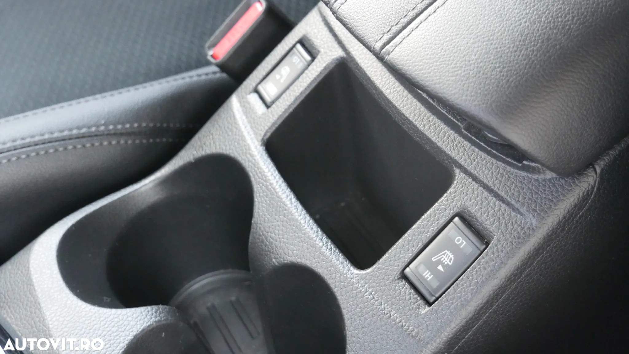 Nissan Qashqai 1.3 DIG-T TEKNA - 25